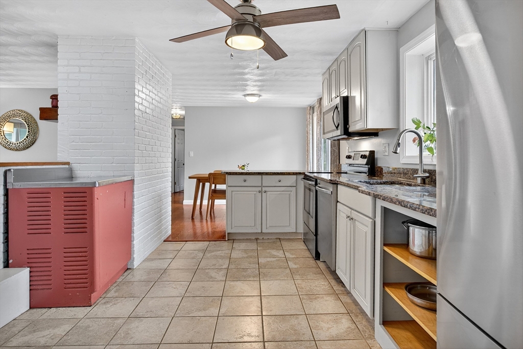 14 Paxton Road Framingham, MA 01701 - Photo 12 of 24
