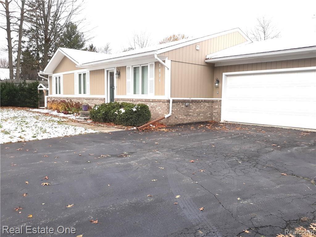 1804 Ruby Avenue Rochester Hills, MI 48309 - Photo 2 of 24