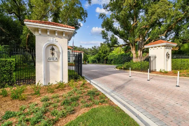 $3,727,000 | 17005 Madres De Avila, Tampa, FL 33613