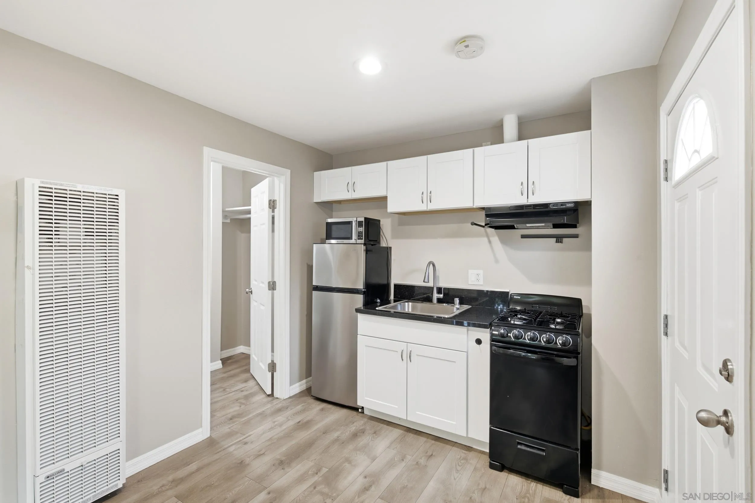554 Ritchey Street San Diego, CA 92114 - Photo 12 of 15