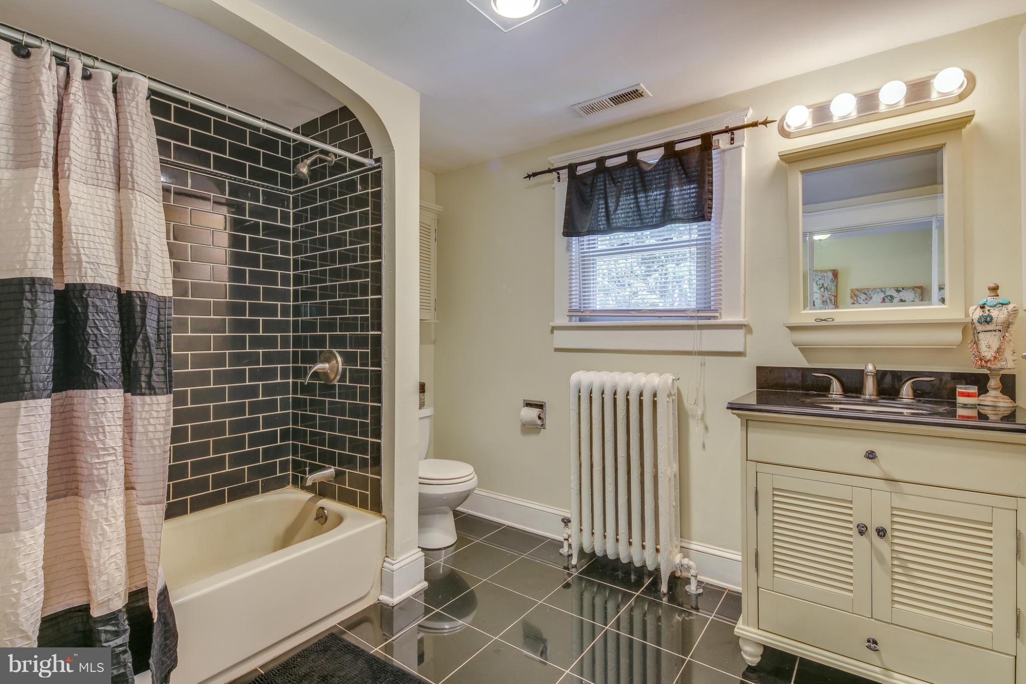 112 Hanover Road Reisterstown, MD 21136 - Photo 24 of 29 Bath