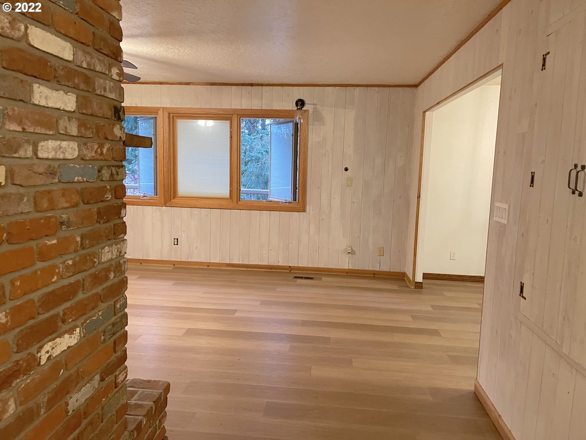 6624 Kinns Road Northeast Woodburn, OR 97071 - Photo 4 of 27 Gallery Image 4