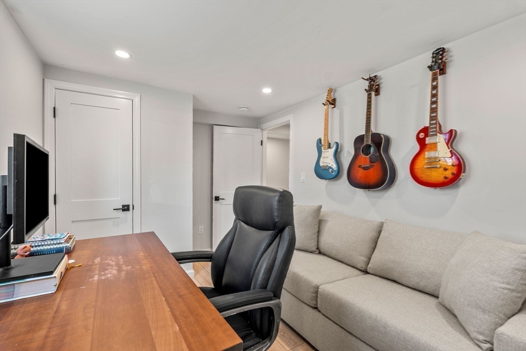 22 Shelton Road Swampscott, MA 01907 - Photo 22 of 32