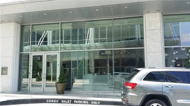 $2,500 | 3325 Piedmont Road Northeast, Unit 1708, Atlanta, GA 30305