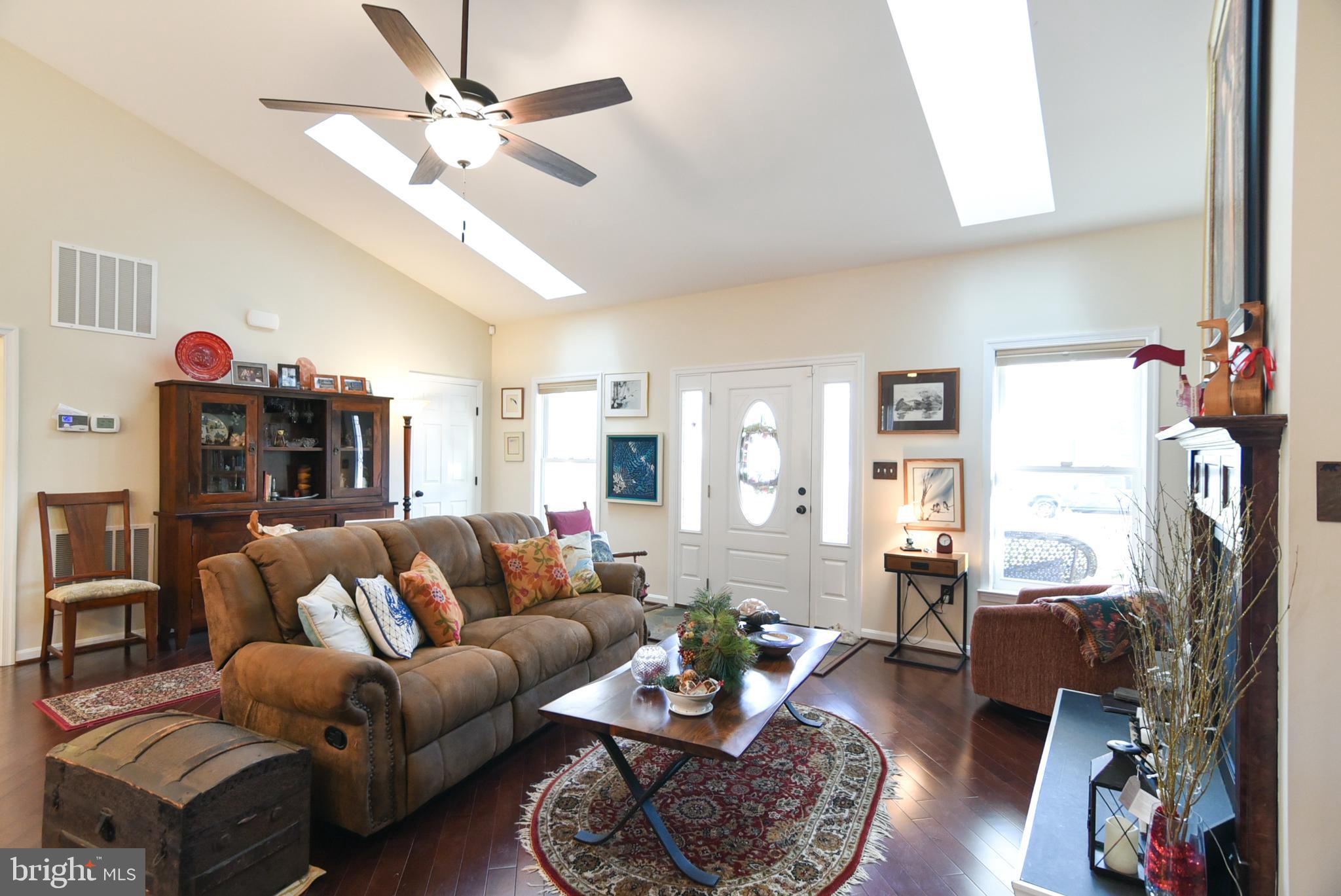 105 Azalea Road Colonial Beach, VA 22443 - Photo 3 of 37 Great Room with Skylights