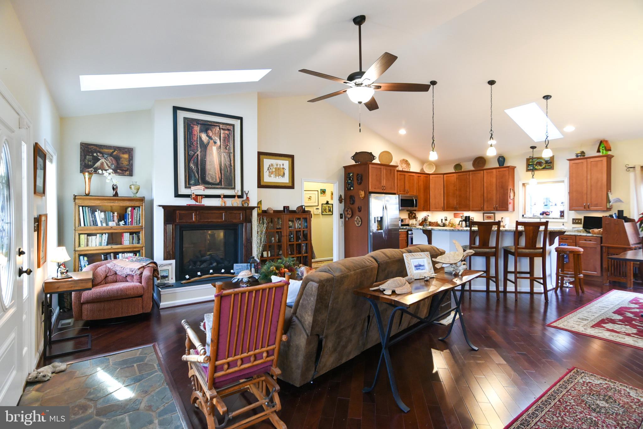 105 Azalea Road Colonial Beach, VA 22443 - Photo 5 of 37 Great Room