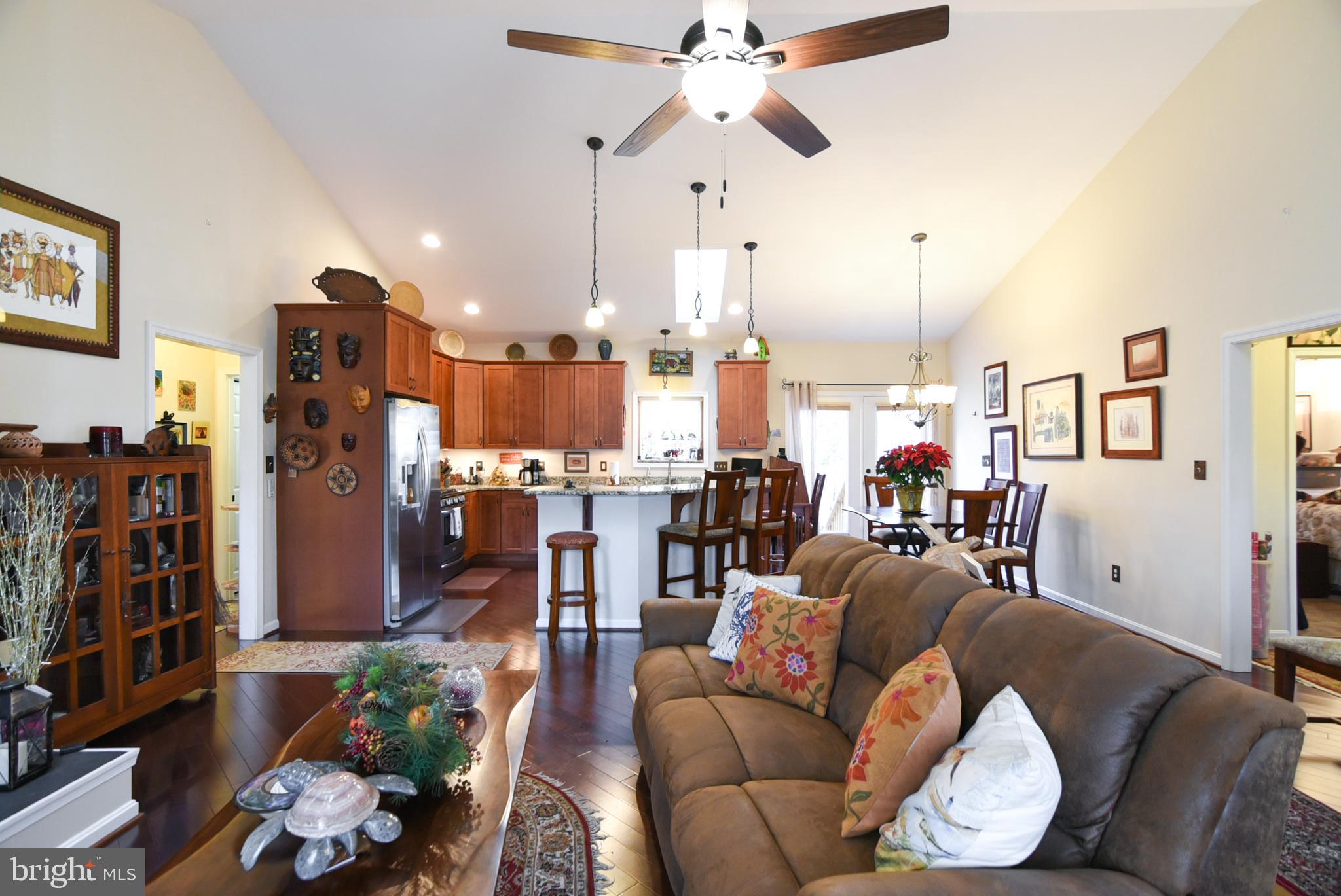 105 Azalea Road Colonial Beach, VA 22443 - Photo 6 of 37 Great Room