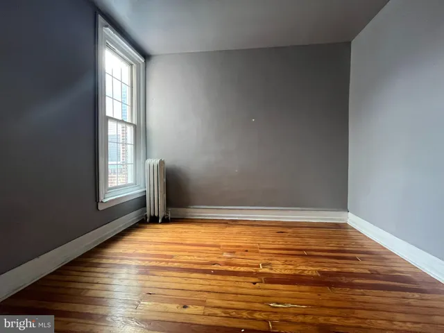 a view of empty room with window