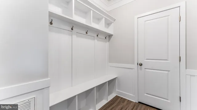 a view of walk in closet