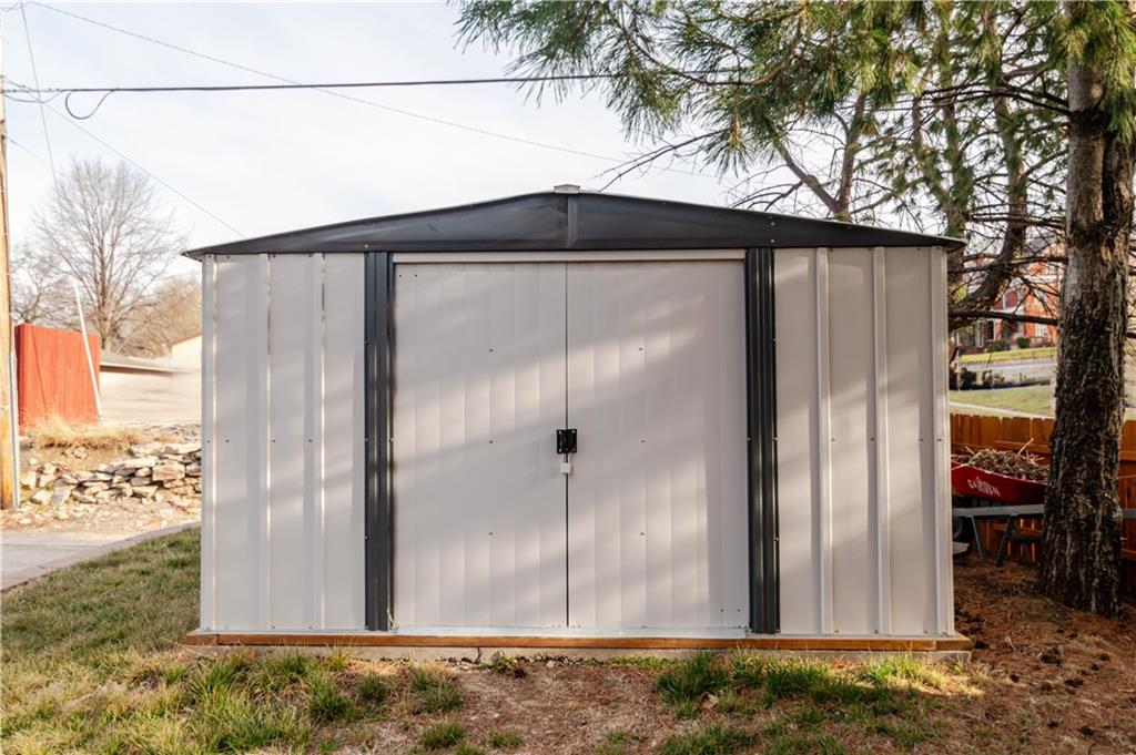 601 Atchison Street Atchison, KS 66002 - Photo 12 of 95