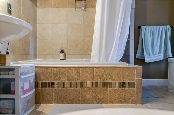 $279,000 | 601 Atchison Street, Atchison, KS 66002