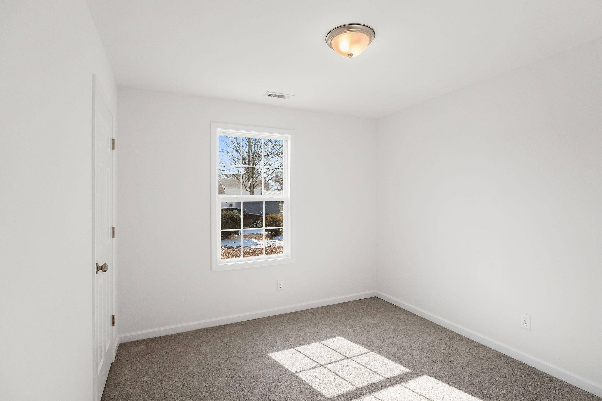 522 Oxford Road Kingsford Heights, IN 46346 - Photo 19 of 21 2048x1365
