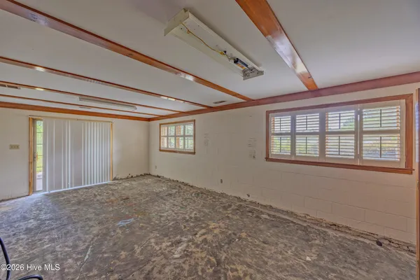 $250,000 | 190 Halls Pond Road, Rose Hill, NC 28458