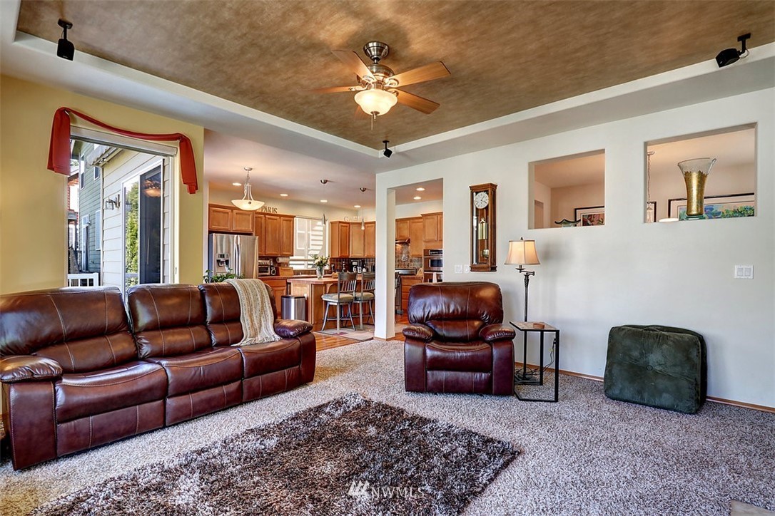 8622 Northeast 201st Place Bothell, WA 98011 - Photo 7 of 25