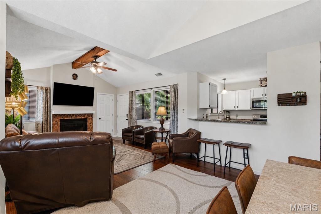 704 Hemingway Lane, Unit E Weldon Spring, MO 63304 - Photo 8 of 66