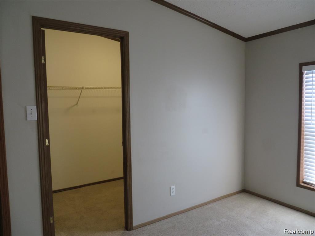 21255 Springhill Street Romulus, MI 48174 - Photo 11 of 28