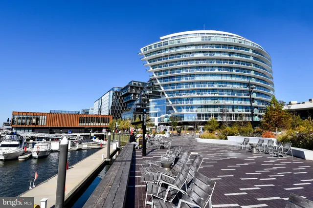 a view of a tall building