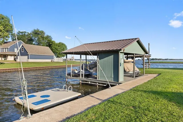 $1,100,000 | 1035 Harbor Drive, Kemp, TX 75143