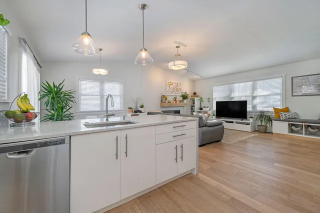 $2,500 | 1825 Northbrook Drive, Ann Arbor, MI 48103