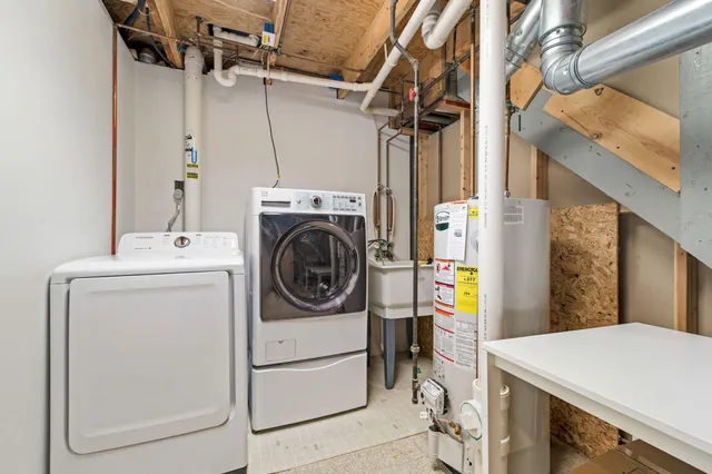 $2,500 | 1825 Northbrook Drive, Ann Arbor, MI 48103