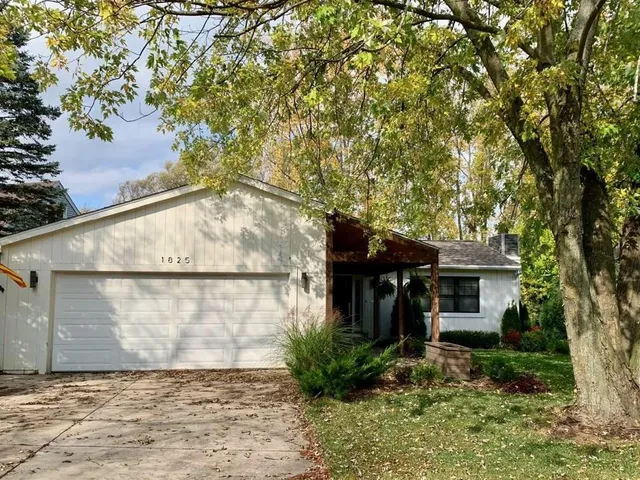 $2,500 | 1825 Northbrook Drive, Ann Arbor, MI 48103
