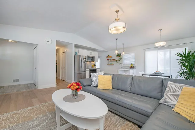 $2,500 | 1825 Northbrook Drive, Ann Arbor, MI 48103