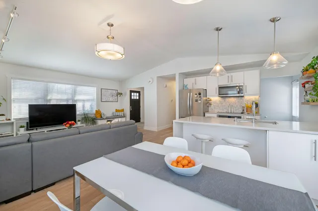 $2,500 | 1825 Northbrook Drive, Ann Arbor, MI 48103