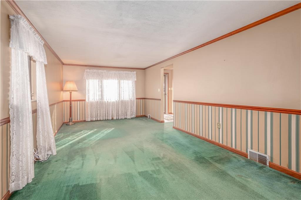 74 West Bruceton Road Pittsburgh, PA 15236 - Photo 5 of 25 Gallery Image 5