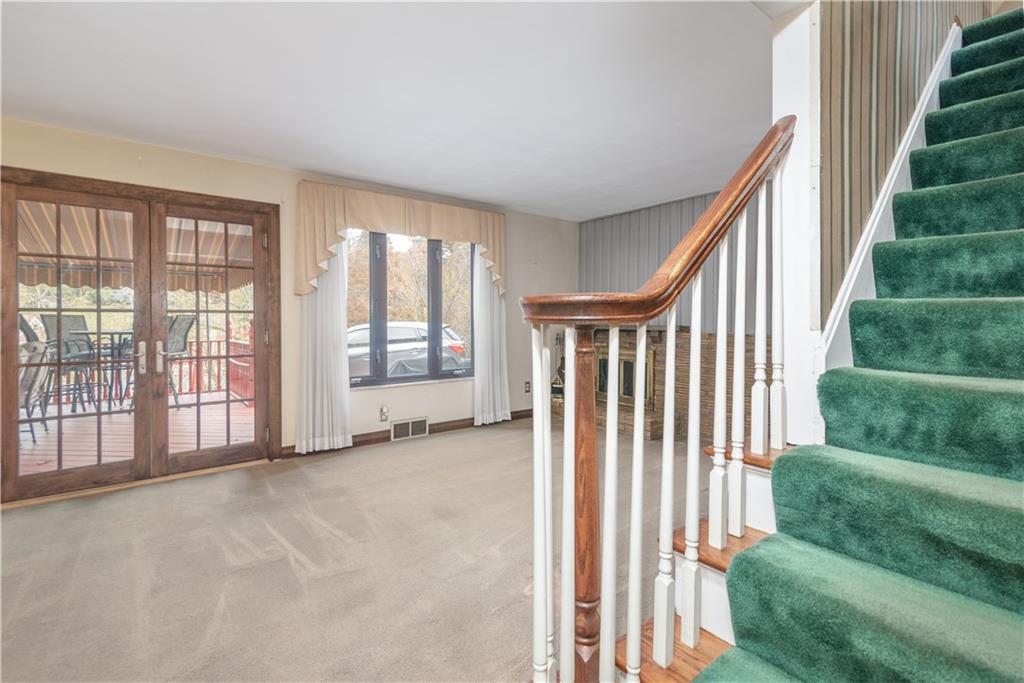 74 West Bruceton Road Pittsburgh, PA 15236 - Photo 6 of 25 Gallery Image 6