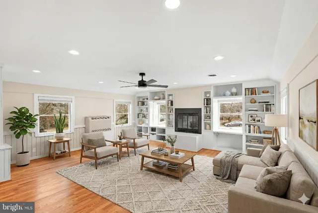 $695,000 | 1600 Oaklawn Court, Silver Spring, MD 20903