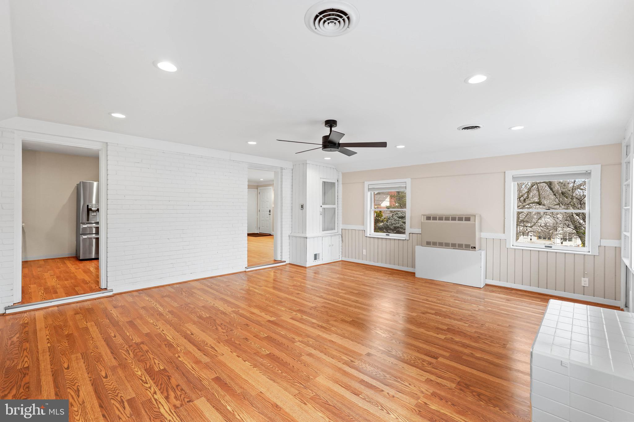 1600 Oaklawn Court Silver Spring, MD 20903 - Photo 18 of 62 Family Room