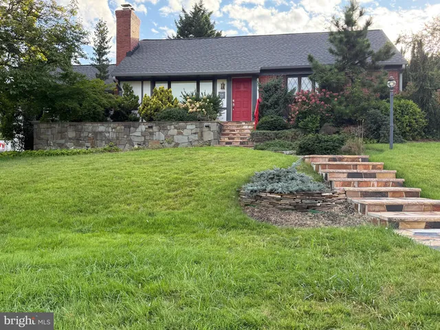 $695,000 | 1600 Oaklawn Court, Silver Spring, MD 20903