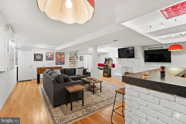 $695,000 | 1600 Oaklawn Court, Silver Spring, MD 20903