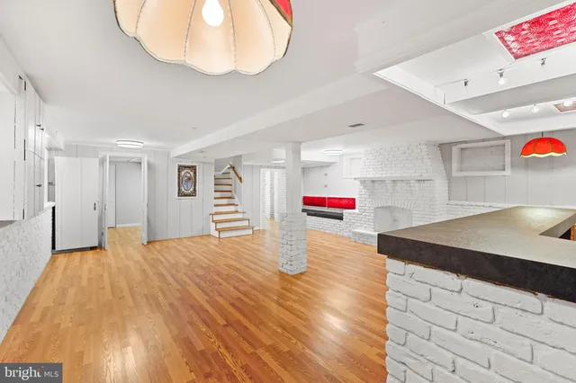 $695,000 | 1600 Oaklawn Court, Silver Spring, MD 20903