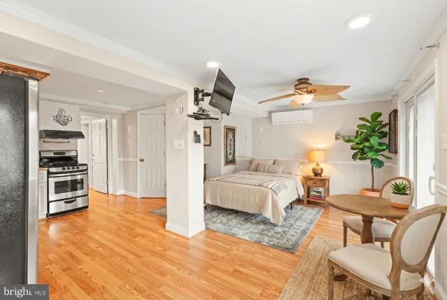 $695,000 | 1600 Oaklawn Court, Silver Spring, MD 20903