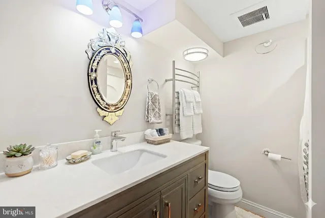 $695,000 | 1600 Oaklawn Court, Silver Spring, MD 20903