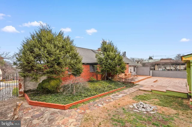 $695,000 | 1600 Oaklawn Court, Silver Spring, MD 20903