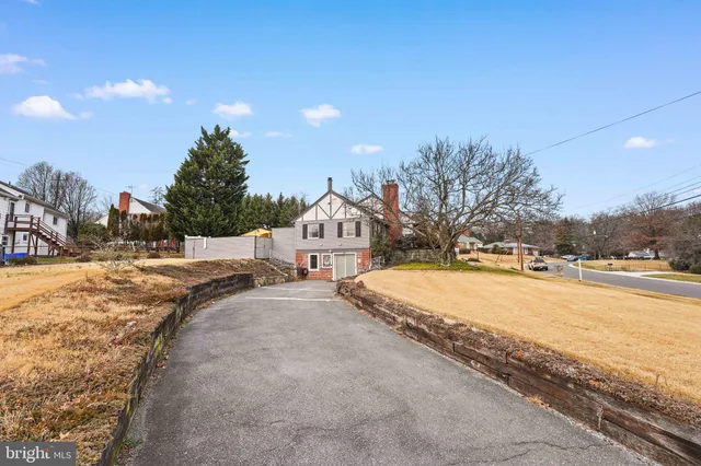 $695,000 | 1600 Oaklawn Court, Silver Spring, MD 20903