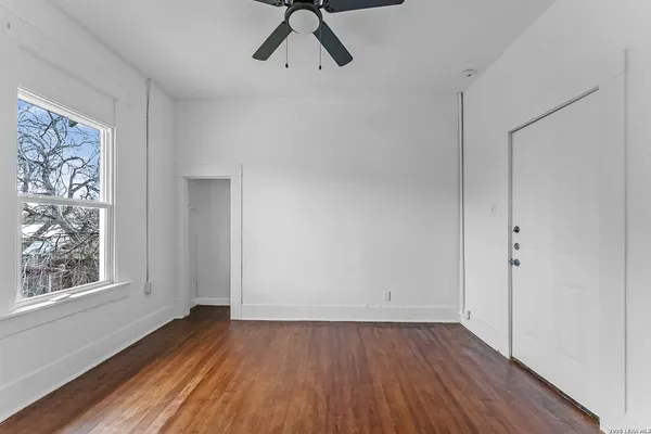 $700 | 146 Fairview Avenue, Unit 23, San Antonio, TX 78223
