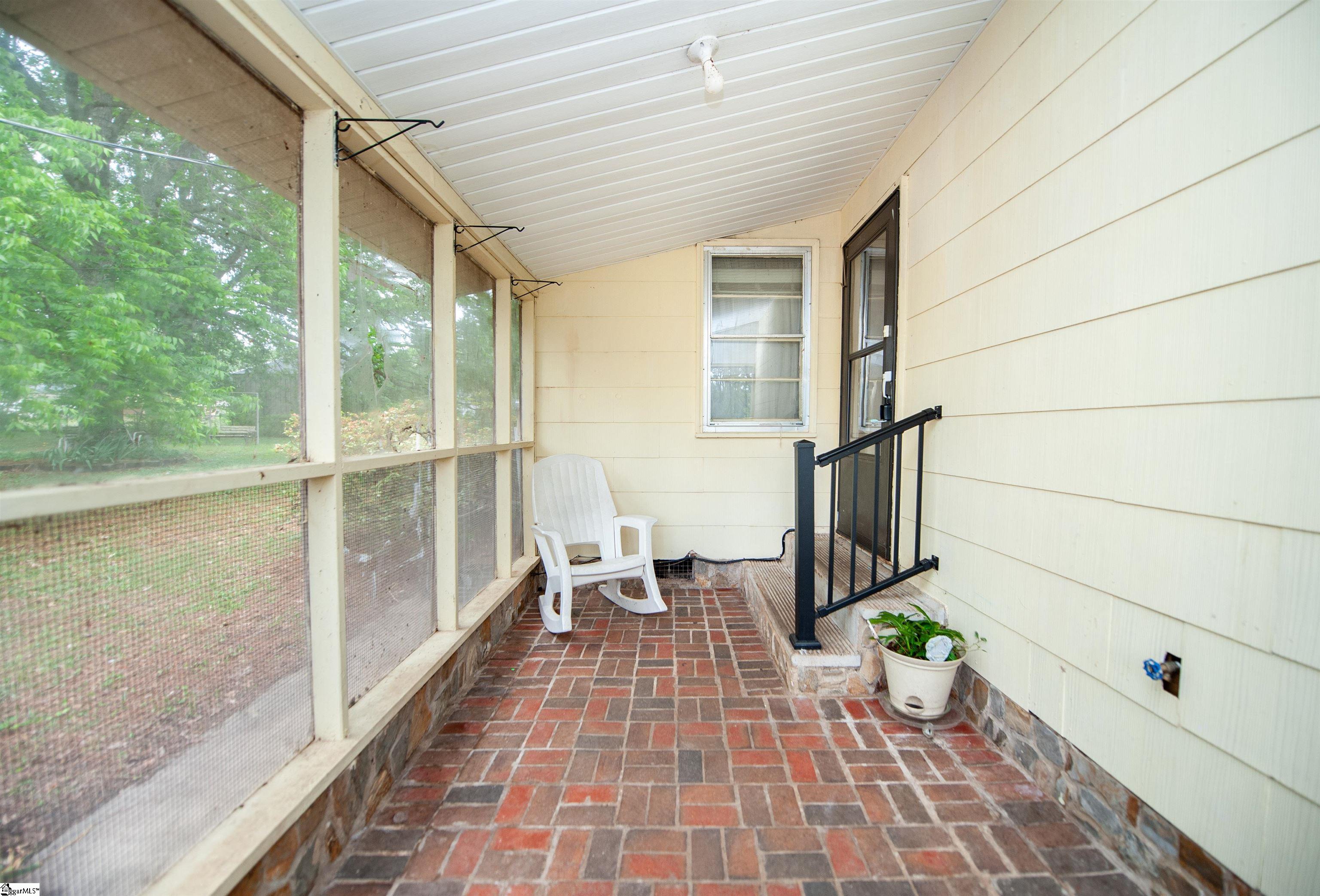607 State Rd S-42-2204 Boiling Springs, SC 29316 - Photo 17 of 42