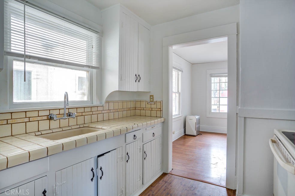 17 Eloise Avenue Pasadena, CA 91107 - Photo 15 of 32