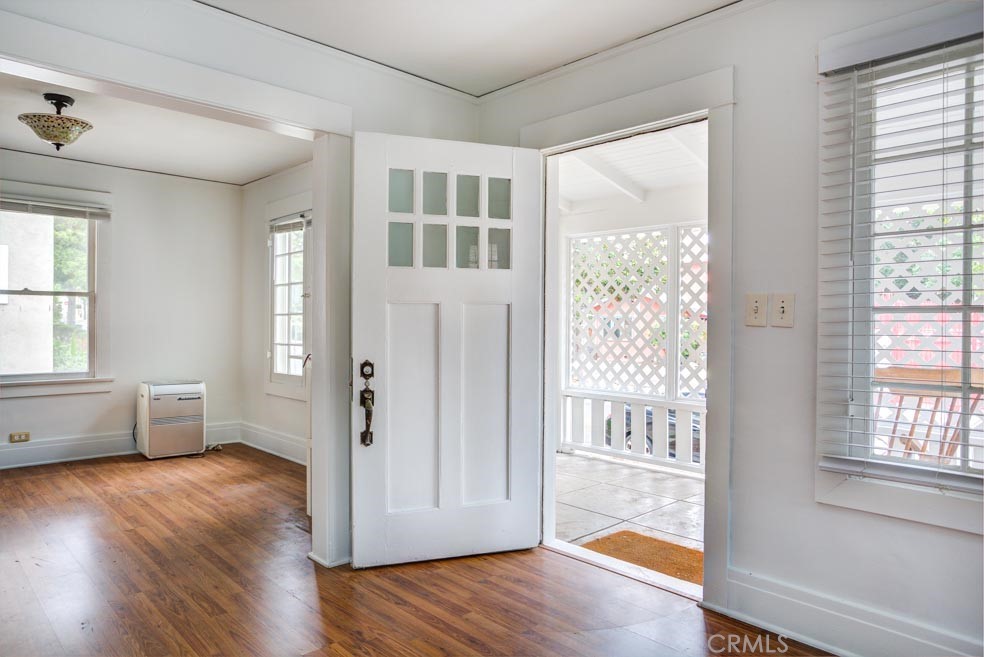 17 Eloise Avenue Pasadena, CA 91107 - Photo 5 of 32