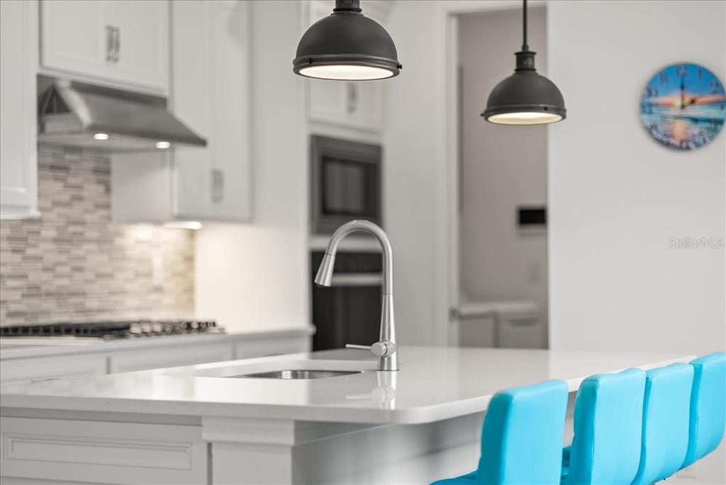 9434 Ballaster Pointe Loop Palmetto, FL 34221 - Photo 15 of 66