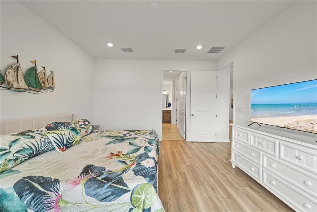 9434 Ballaster Pointe Loop Palmetto, FL 34221 - Photo 28 of 66