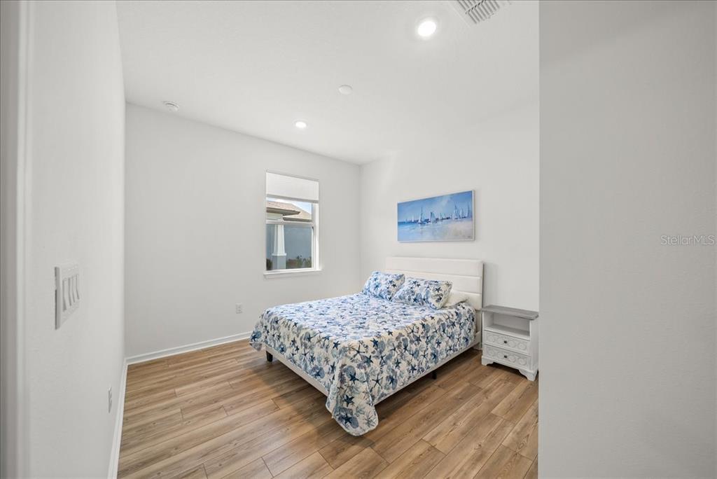 9434 Ballaster Pointe Loop Palmetto, FL 34221 - Photo 33 of 66