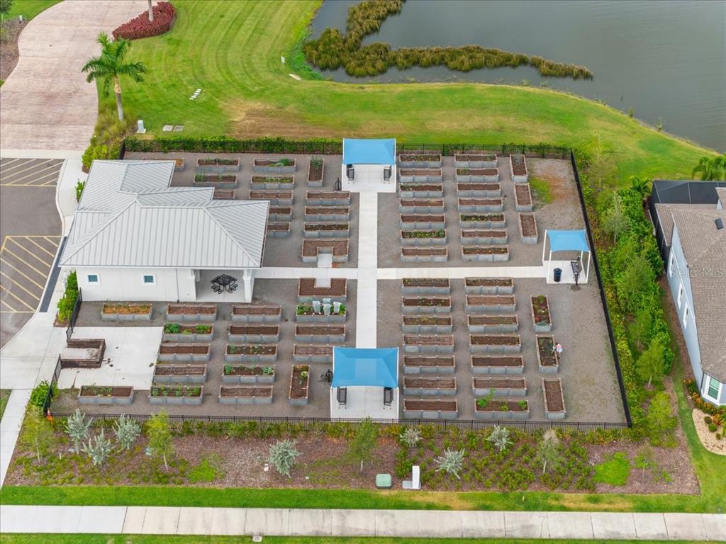 9434 Ballaster Pointe Loop Palmetto, FL 34221 - Photo 53 of 66 front view of a building