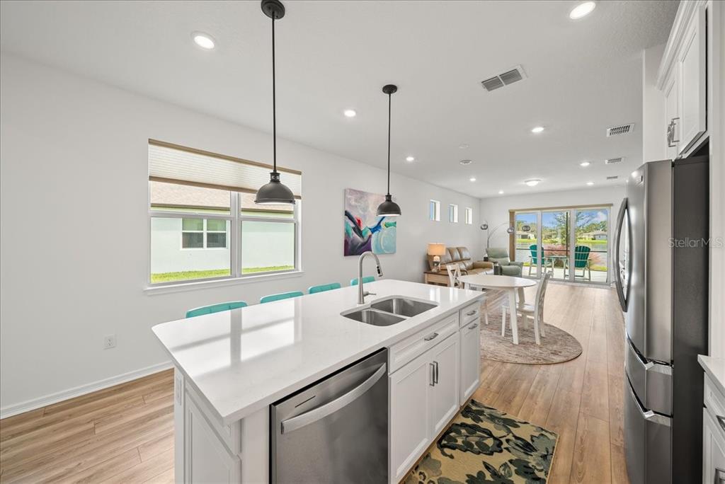 9434 Ballaster Pointe Loop Palmetto, FL 34221 - Photo 9 of 66