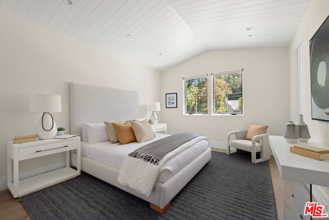 15125 Valley Vista Boulevard Sherman Oaks, CA 91403 - Photo 18 of 31