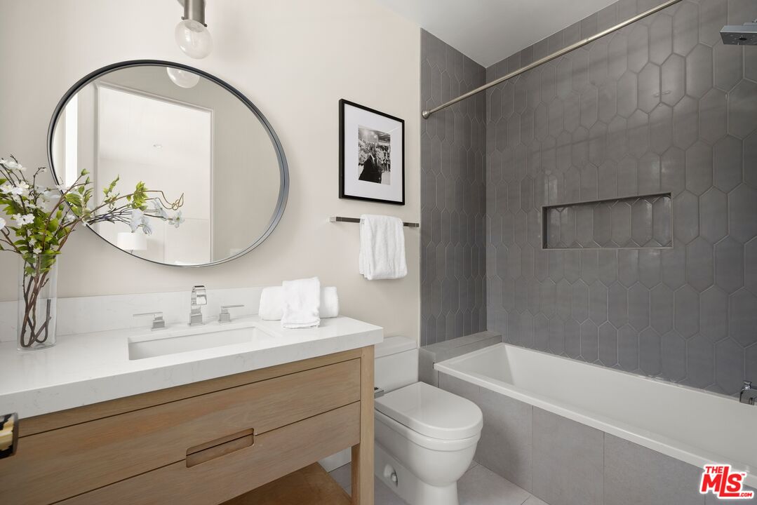 15125 Valley Vista Boulevard Sherman Oaks, CA 91403 - Photo 19 of 31