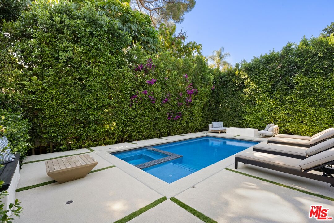 15125 Valley Vista Boulevard Sherman Oaks, CA 91403 - Photo 28 of 31